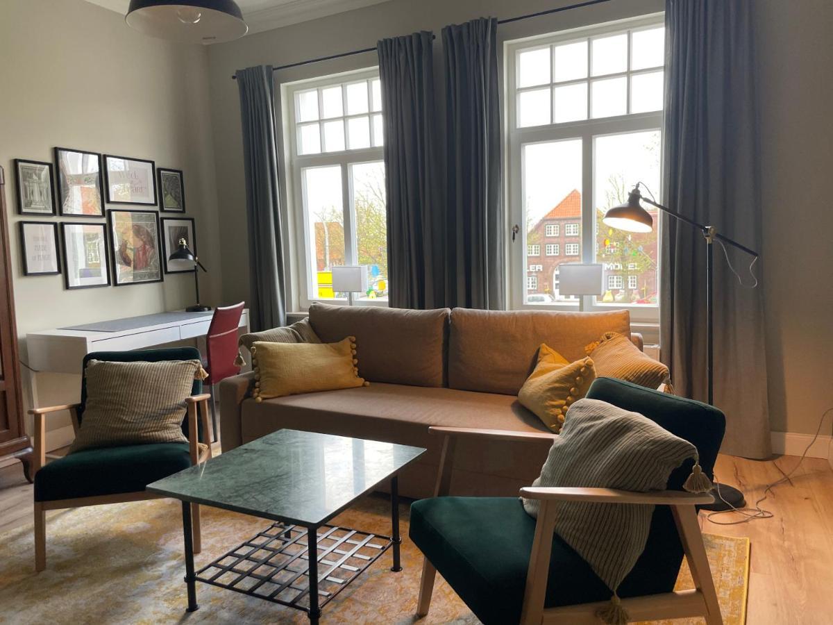 Luxus Lindenhof Apartments Zetel Екстериор снимка